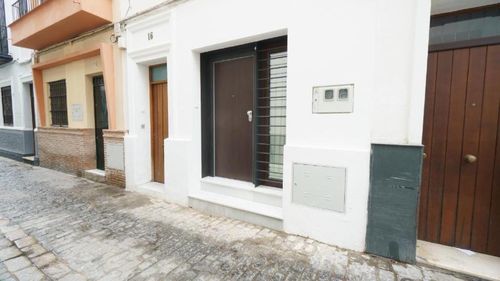 Rentalsevilla Looks Pretty And Modern Appartement