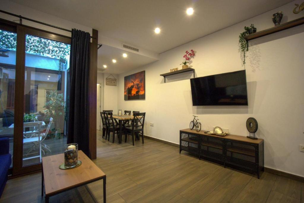 Rentalsevilla Looks Pretty And Modern Appartement *